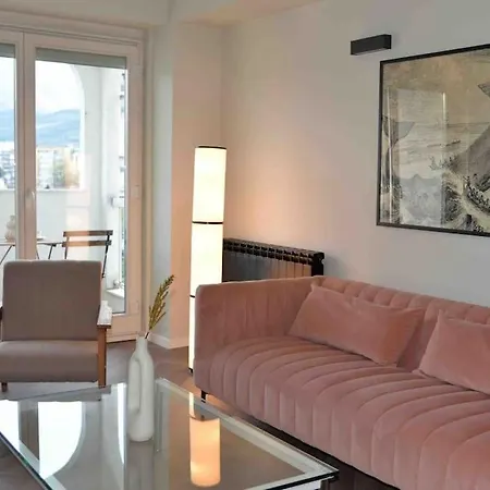 Comfortable Smartlock W/fastwifi & Foc Parking Apartamento